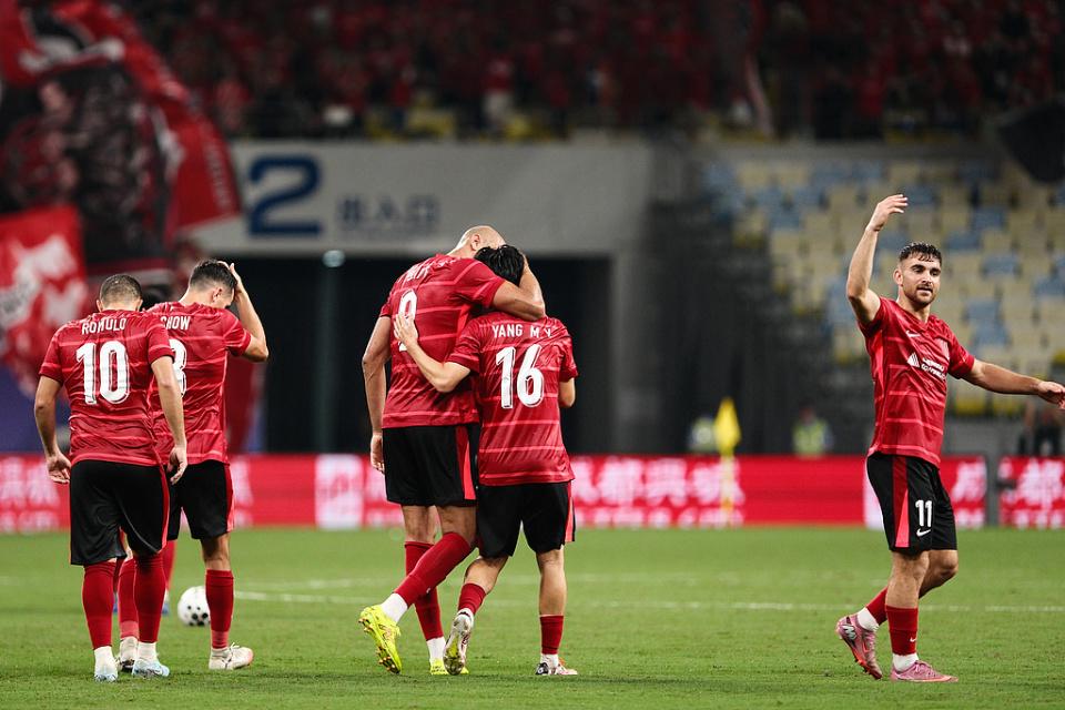 谷联队, 都足球重返