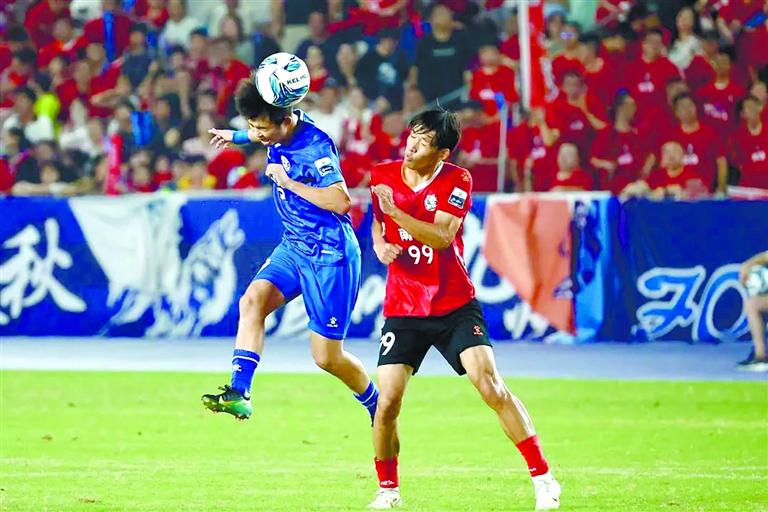 斗志, 设计和风格, 号包鼎铭进 斗志, 设计和风格, 号包鼎铭进