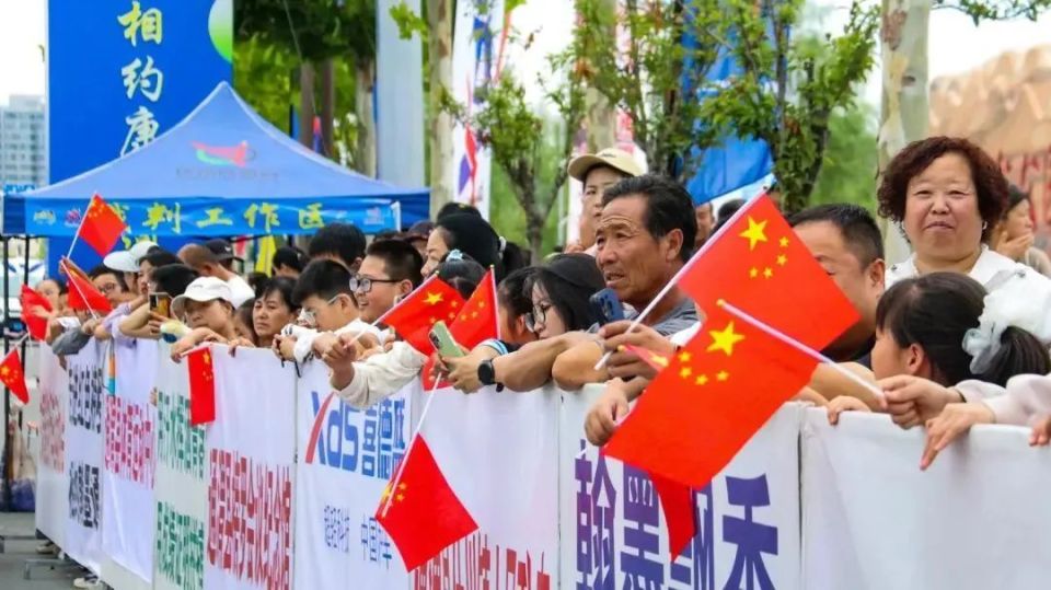 投入警力, 加这场比赛, 候旭辉